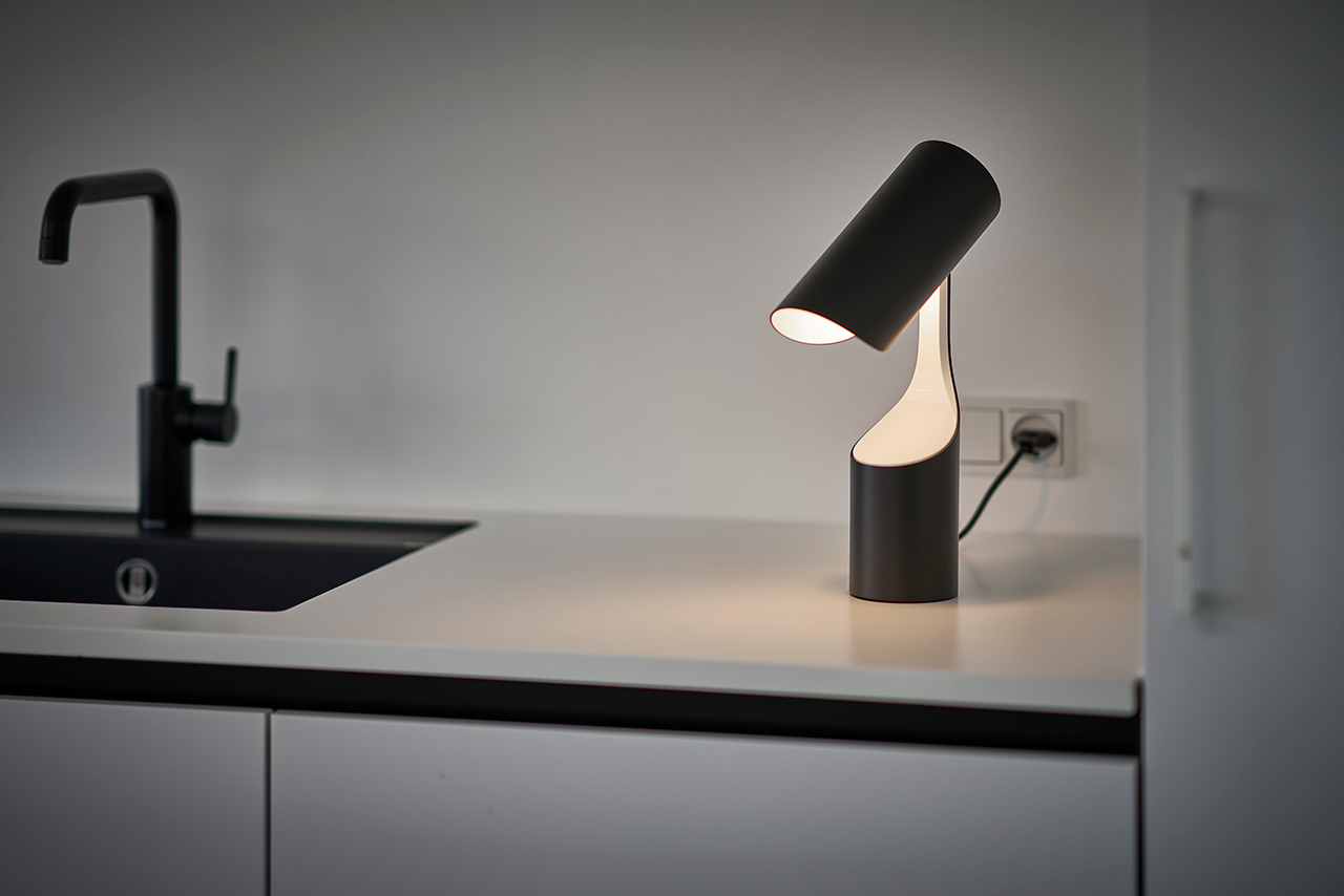 Leklint353 Mutatio Table Lamp Lifestyle5